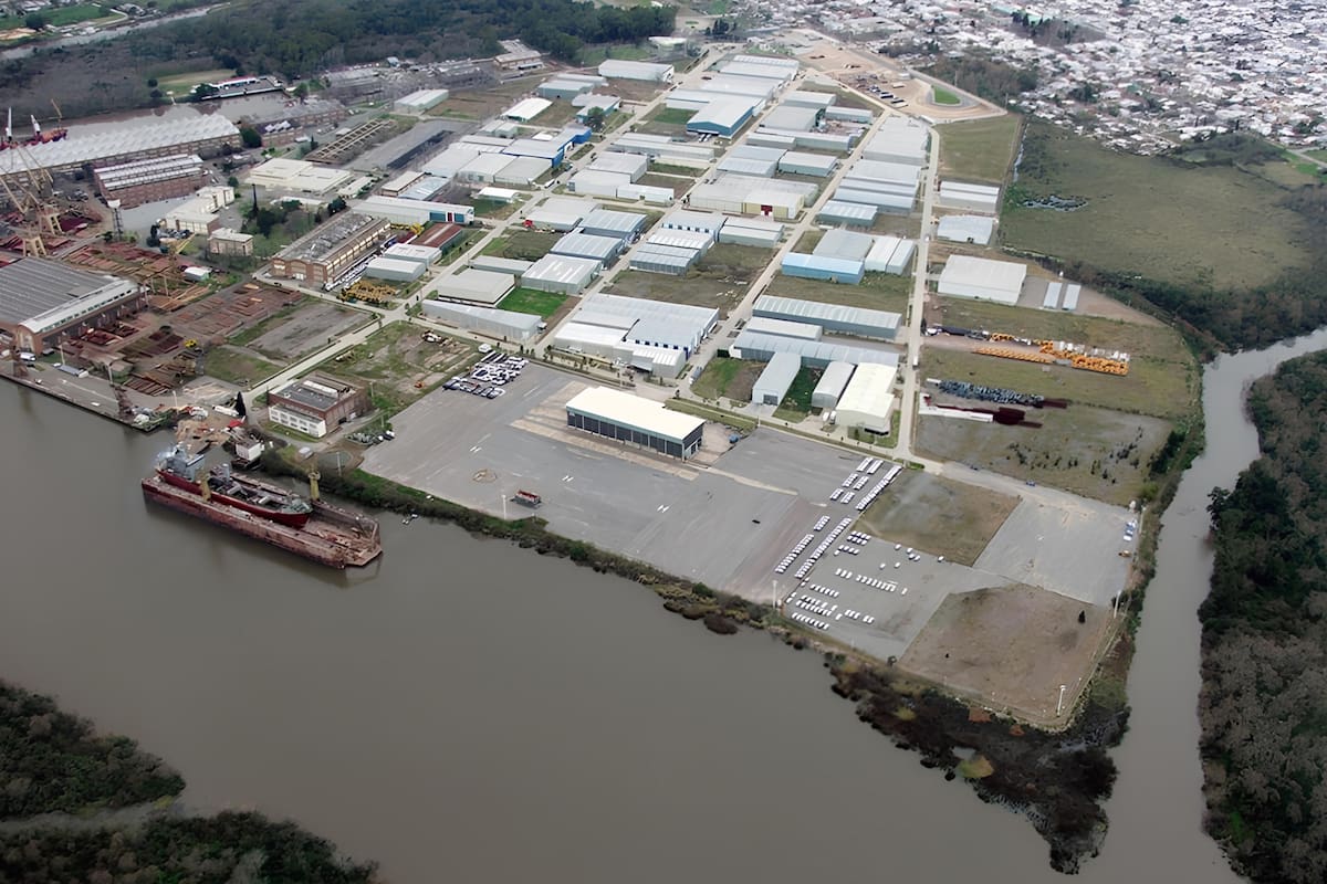 En La Plata opera la principal zona franca del país