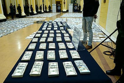 En la presentación del operativo Ave Rapaz se exhibieron US$280.000, pero la incautación habría alcanzado US$1.000.000