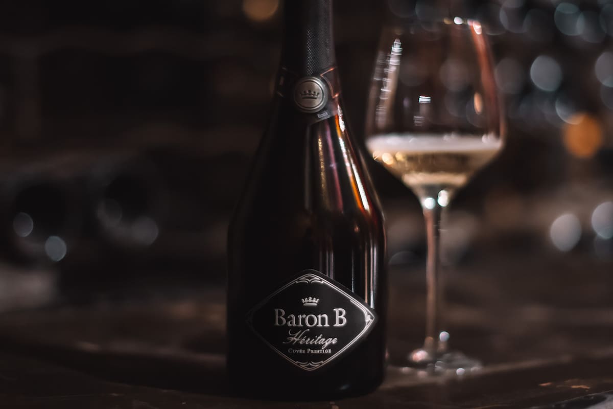 En la primera edición del Baron B Héritage, la compañía se basó en tres añadas diferentes que transmitan “la conquista de las alturas”.