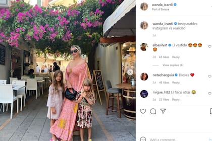 En la primera imagen que subió la empresaria se ve a las hermanas Icardi-Nara posando para la cámara