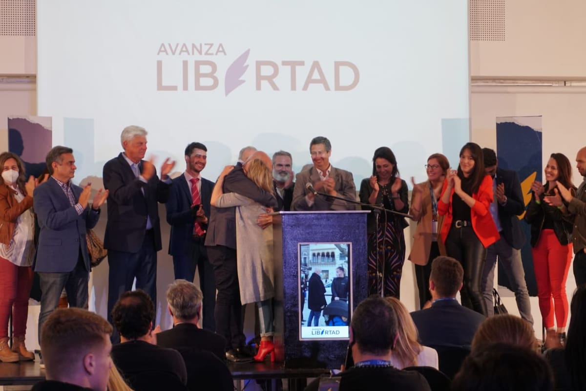 "En la provincia de Buenos Aires el liberalismo logró un hito", afirmó José Luis Espert en el búnker de Avanza Libertad