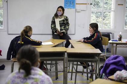 En la provincia, los estudiantes asisten a clases bajo la modalidad de pequeñas burbujas