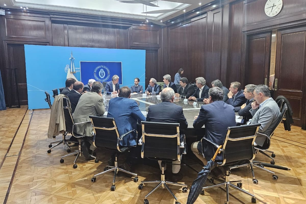 En la reunión que los dirigentes del campo mantuvieron con el Gobierno se confirmó que casi una veintena de productos no tendrán subas de retenciones, pero sí el complejo soja