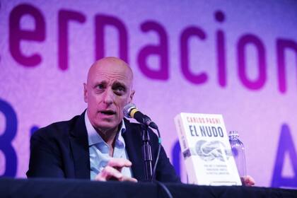 En la Sala José Hernández, el periodista Carlos Pagni presentó su libro "El nudo"