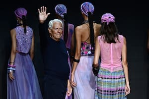 De la sastrería impecable a los vestidos etéreos: el legado de Giorgio Armani en imágenes