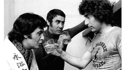 En la temporada 1973/1974 protagonizó con Bebán y García Satur Cada vez me gusta más; años más tarde, se reencontró con ellos en la puesta Los galanes peinan canas