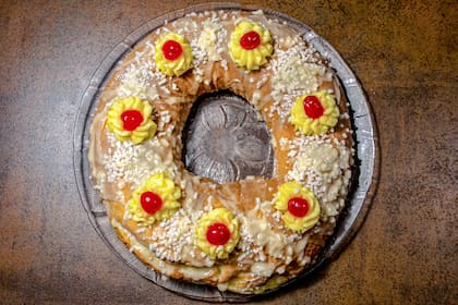 En La Tornería se puede encargar la tradicional rosca rellena.