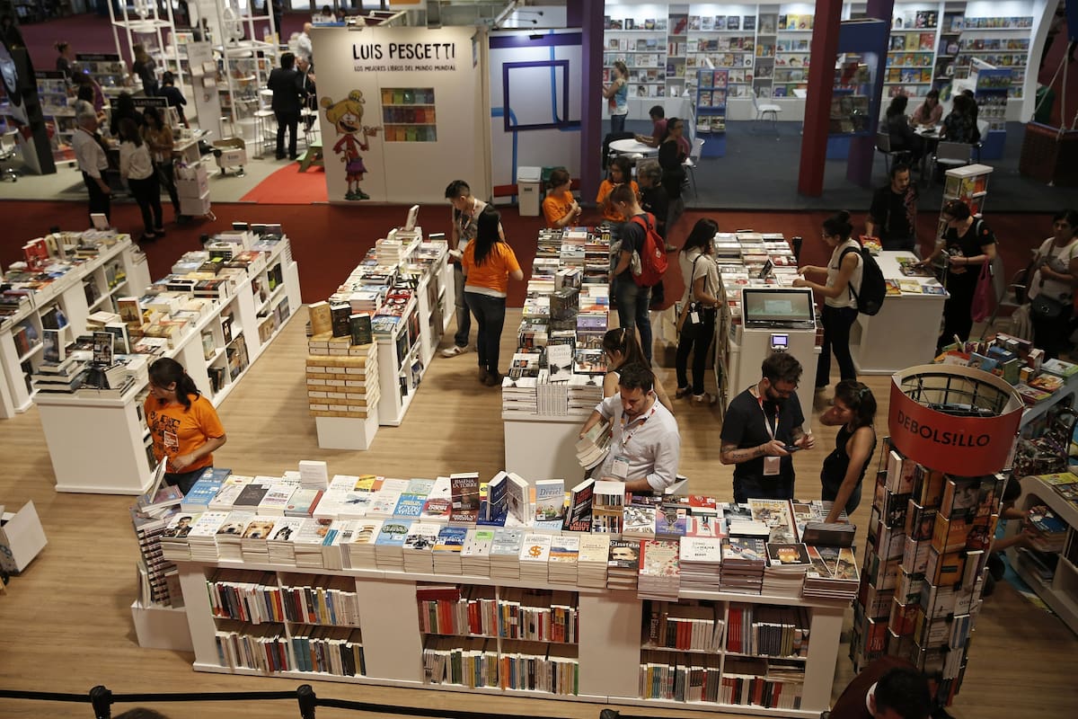 En la tradicional cita donde se destaca el soporte impreso, la tienda inglesa hace su debut en Buenos Aires para mostrar la plataforma que ahora forma parte de Amazon