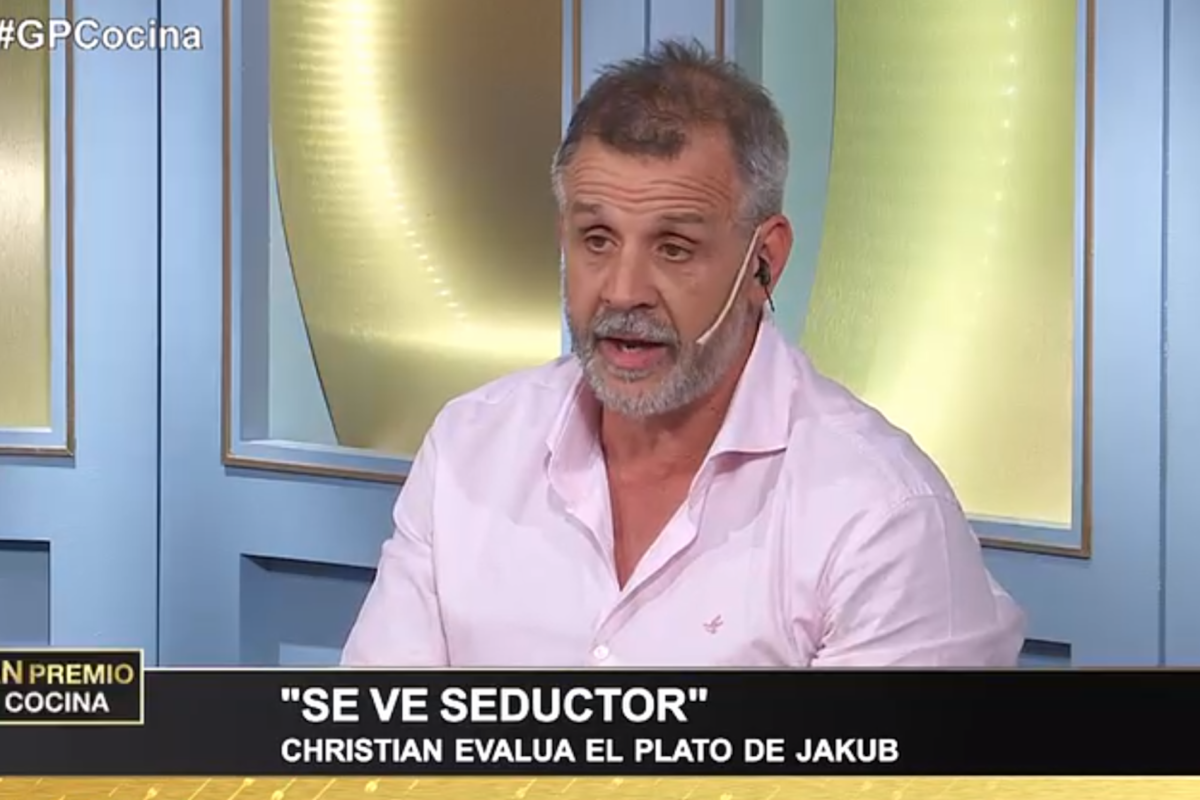 En la última emisión de El gran premio de la cocina, Jakub conquistó a Christian Petersen y a Mauricio Asta con su fricasé de pollo
