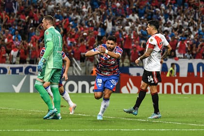 En la única que no pudo: el gol de Silvio Romero para Fortaleza