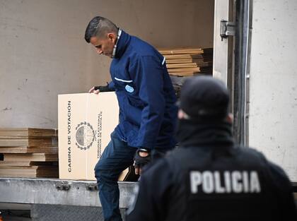 En la veda se prohíbe la afiliación a partidos políticos