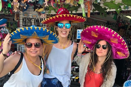 En la villa de la Isla Mujeres podés encontrar todo tipo de artesanías y souvenirs mexicanos para llevar.
