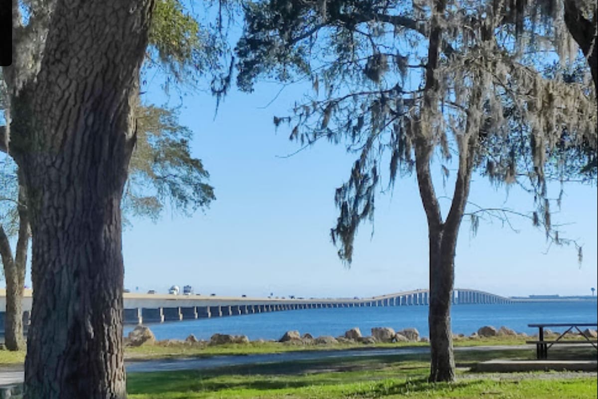 En la zona donde encontraron las bombas, hay varios campamentos que las familias suelen frecuentar, pero las autoridades reiteraron que no corren riesgos