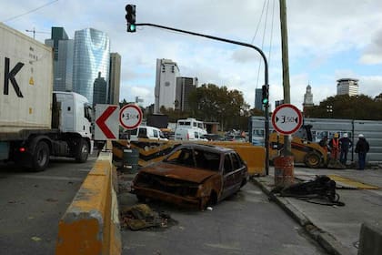 A partir del caso de la ciclista que murió atropellada por un camión, los conductores de bicicleta analizaron que el los siniestros se originan porque "son invisibles" para el resto de los medios de transporte