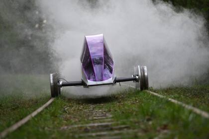 El Eximus IV puede transportar a una persona casi la mitad del mundo utilizando la energía contenida en un solo litro de combustible