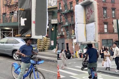 En las calles de Nueva York, un hombre sorprendió al transportar el sillón con su cabeza, sin dificultad aparente