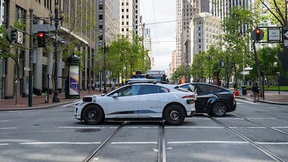 En las calles de San Francisco pueden verse decenas de vehículos eléctricos autónomos.