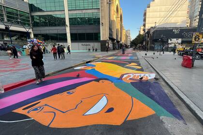 En las calles se agregarán nuevas obras entre las que destaca un mural lúdico en el pavimento de la calzada y la vereda de la calle Agüero.