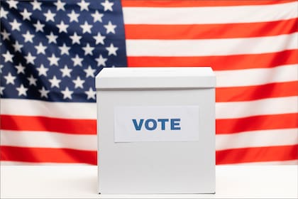En las elecciones primarias de este martes en Florida, Byron Donalds lidera las encuestas del Partido Republicano