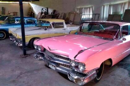 En las imágenes difundidas la FGJ se observan los automóviles antiguos de colección, entre los que se cuentan camionetas clasicas Ford de 1930, Ford Mustang de los años ‘60, un Jeep Wagoneer, así como vehículos Buick y Pontiac, entre otros