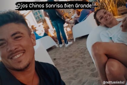 En las imágenes que publica se los ve a ambos sonrientes