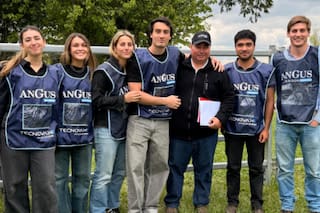 Ocho jóvenes van a Canadá por la gloria en una competencia internacional: “Vamos a buscar ganar”