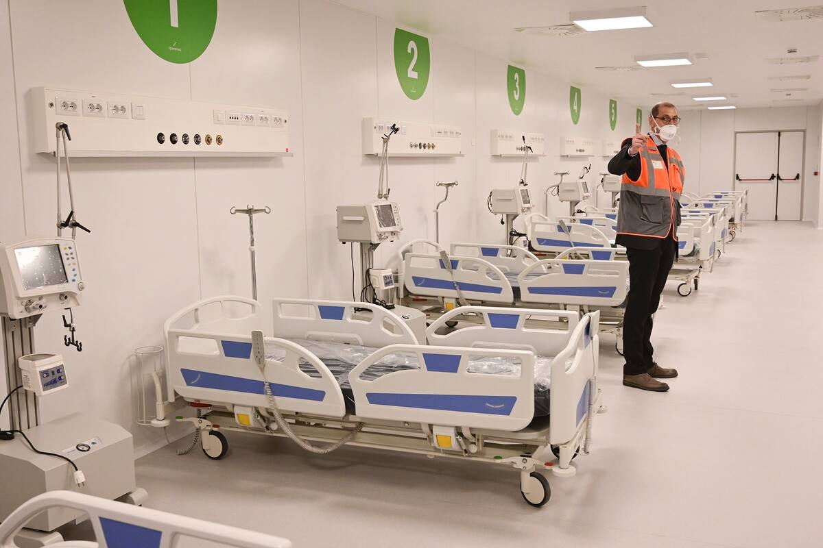En las próximas horas se inaugurará un hospital en Milan; fue construido en diez días y cuenta con 1000 camas exclusivas para atender casos de coronavirus