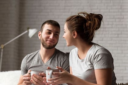 En las relaciones largas el deseo tiende a apagarse, aunque el amor siga presente (imagen ilustrativa)