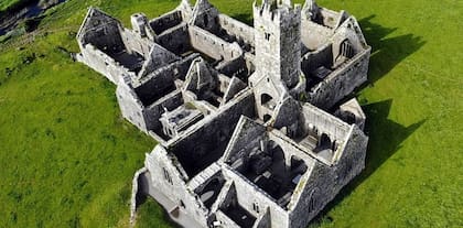 En las ruinas se encontraron restos humanos sin enterrar. Foto: Evan Williams CC BY-SA 4.0