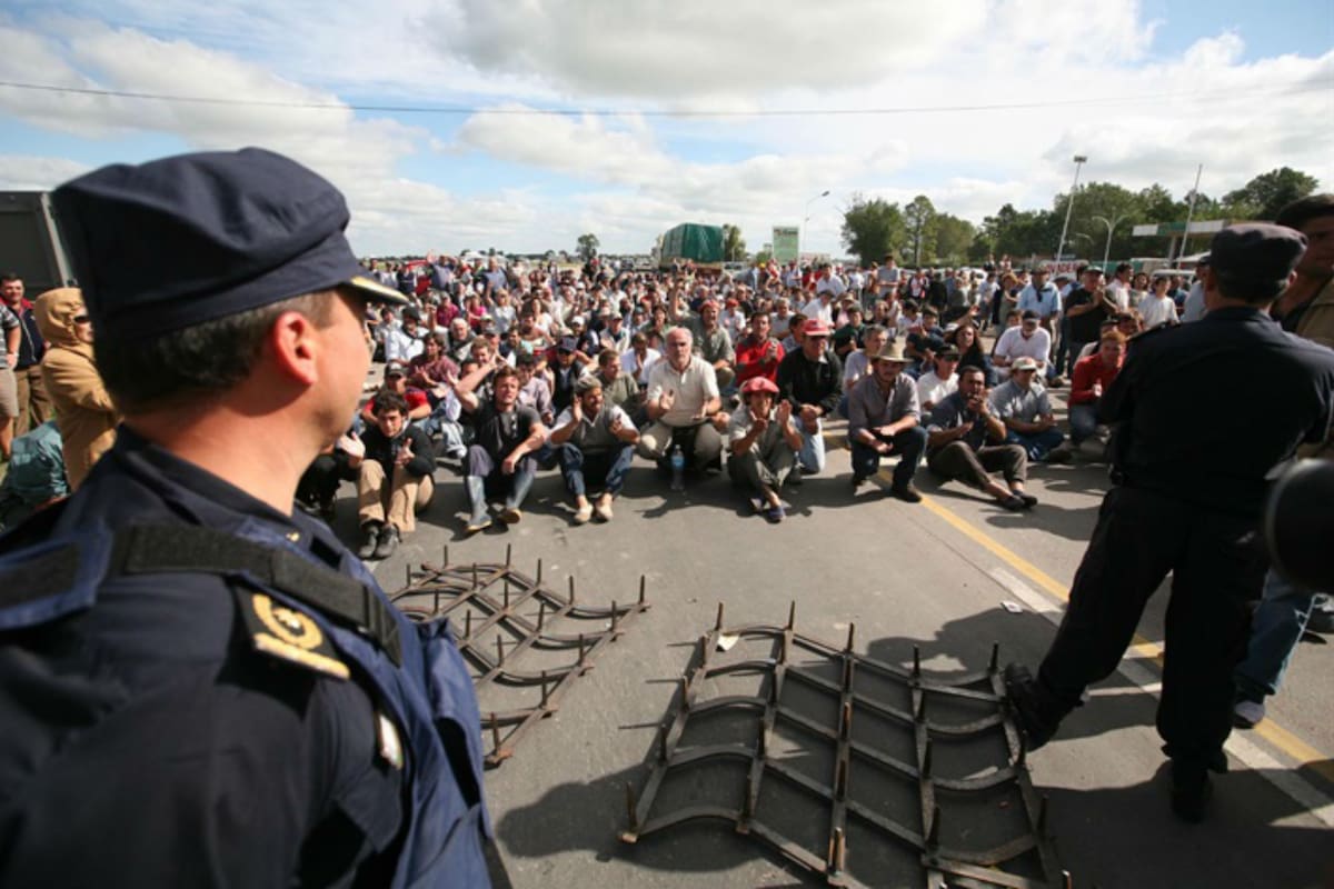 En las rutas hubo momentos de tensión con las fuerzas de seguridad