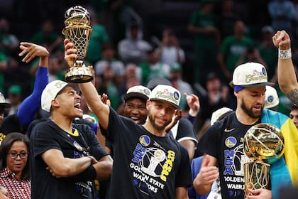En las tres finales de la NBA que ganó anteriormente, Stephen Curry nunca había recibido el MVP