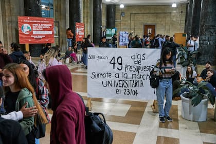 En las universidades públicas, preparan marchas y otras medidas para reclamar por el presupuesto