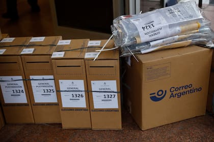 En las urnas viajan votos de candidatos que han decidido no respetar la voluntad popular