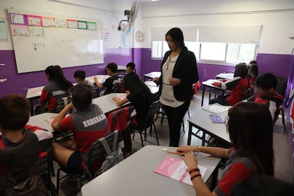 En Lengua, el 76,9% de los estudiantes logró un desempeño satisfactorio o avanzado, el porcentaje más alto registrado desde que existen mediciones comparables