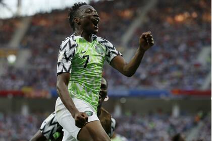 En lo más alto: Musa se lució con dos goles a pura potencia sobre Islandia