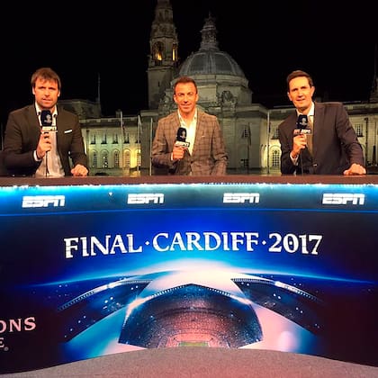 En lo previo a la final de la Champions League 2017, con Alessandro Del Piero y Fernando Cavenaghi.