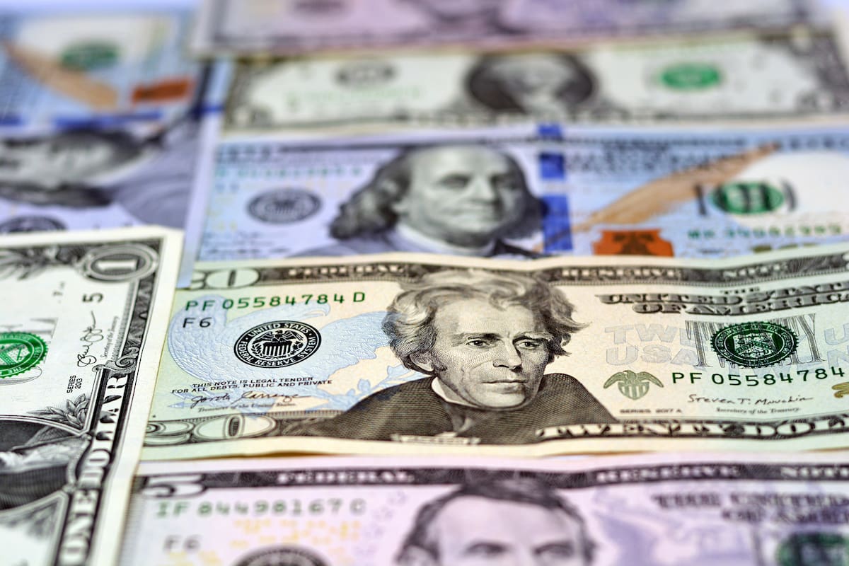 En lo que va de 2021, el dólar estadounidense acumula un alza de $92,19 respecto del peso chileno