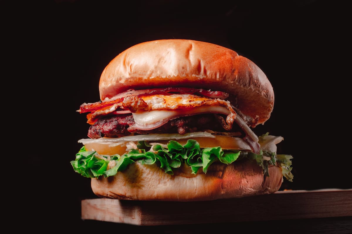 En lo que va de 2026 ingresaron US$2768 millones por las exportaciones de carne bovina, un 41,8% más; China y Estados Unidos son los principales mercados; en este último país parte de lo que se compra va a la industria para la elaboración de hamburguesas