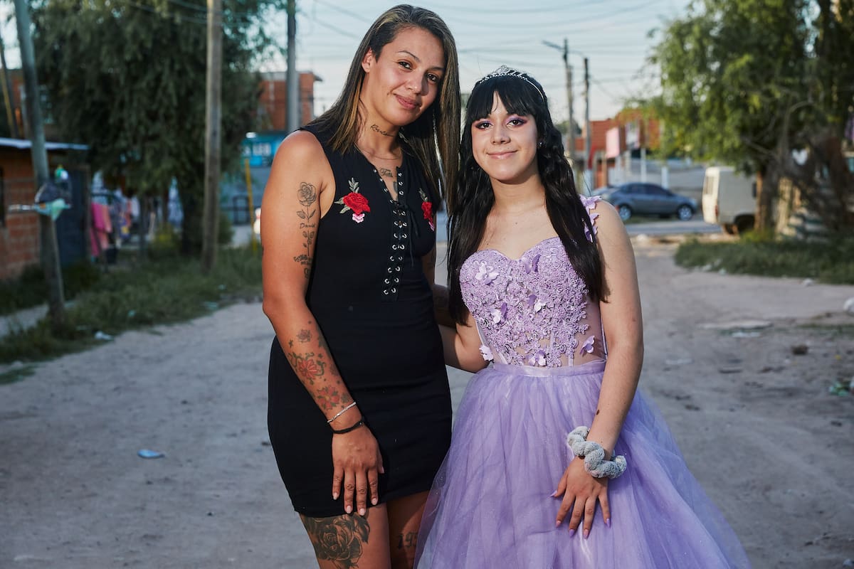 En Lomas, a Romina la conocen como "el hada madrina"