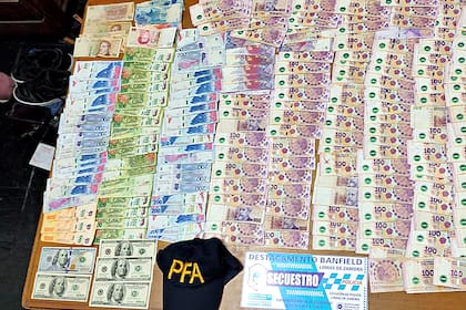 En los allanamientos no pudo ser encontrado el botín en dólares y euros