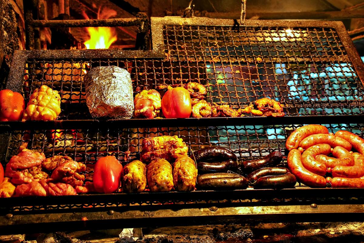 En los audios virales se indica que las bacterias solo mueren si son expuestas a temperaturas de 2000 grados