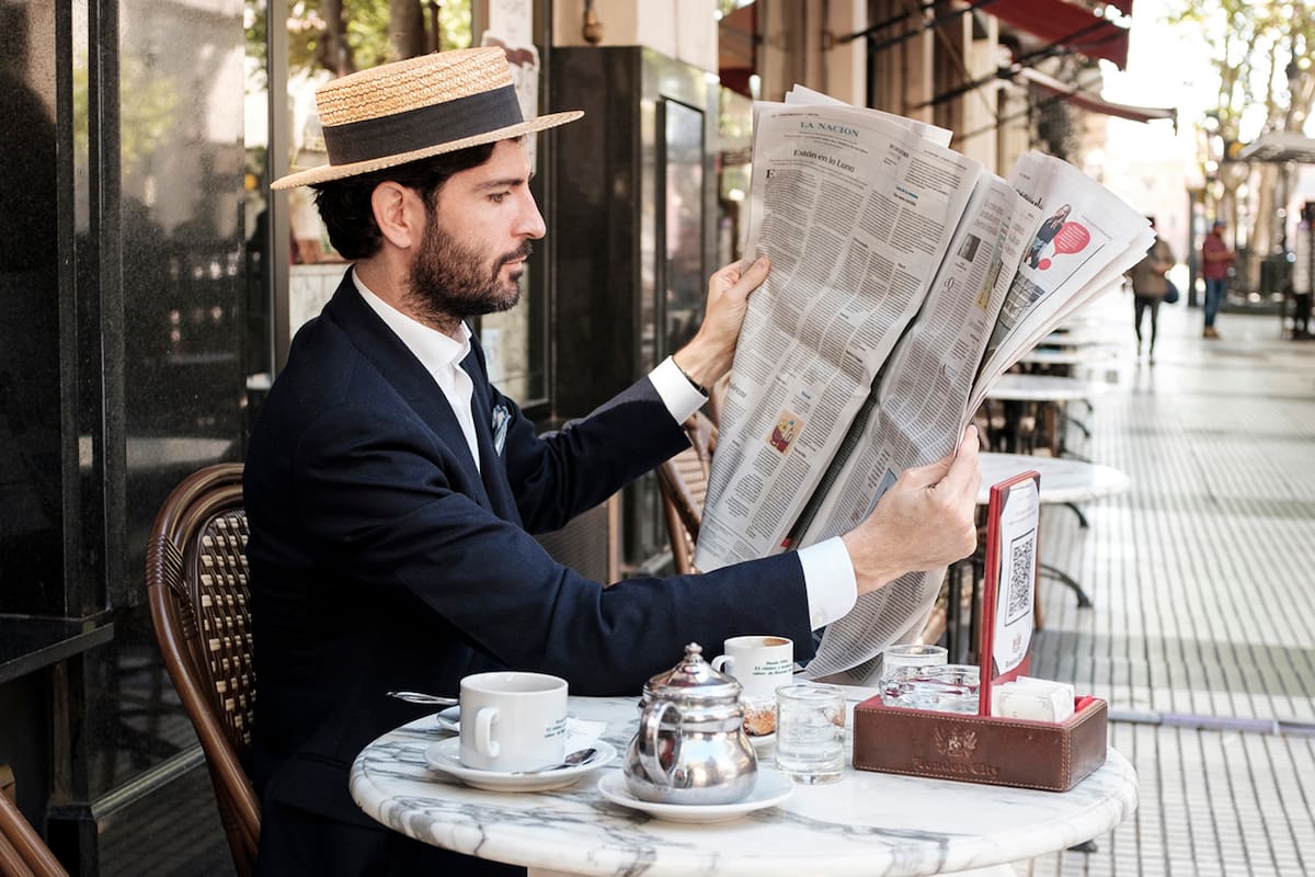En los distintos capítulos de su libro se codea con el chef Francis Mallmann, Julián Bedel, Pablo Rivero y Archibaldo Lanús