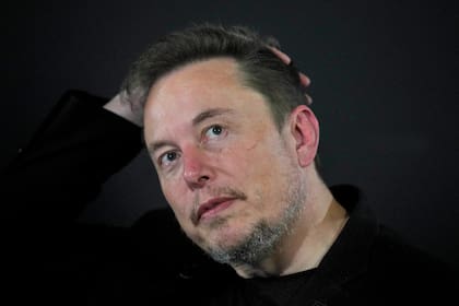 En los dos años transcurridos desde que el precio de las acciones de Tesla alcanzó su punto máximo, Elon Musk parece haber duplicado su apuesta por decepcionar a otros propietarios de las acciones de la compañía.