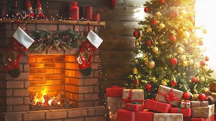 En los Estados Unidos generalmente asisten al servicio de Nochebuena en la iglesia de su ciudad y aparte los más pequeños dejan galletas para Santa y zanahorias para los renos en la víspera de Navidad