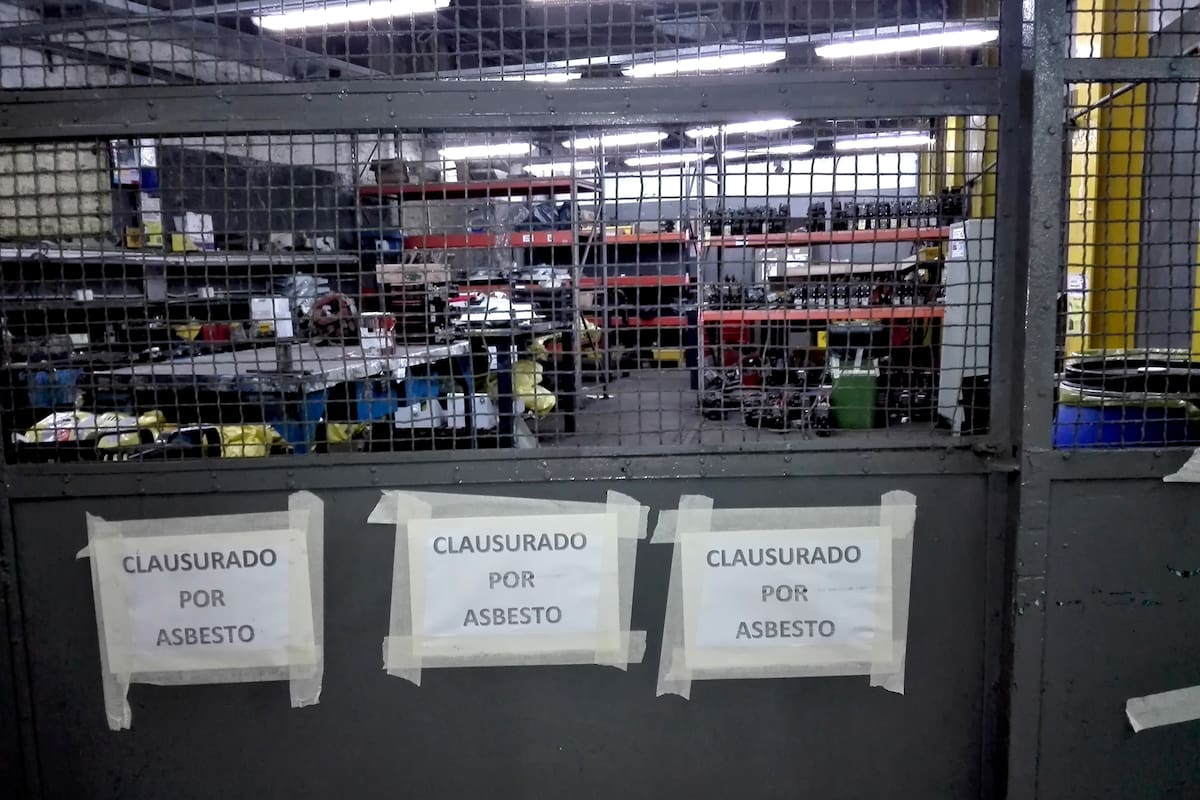 En los talleres de reparación, hay preocupación entre el personal encargado del mantenimiento