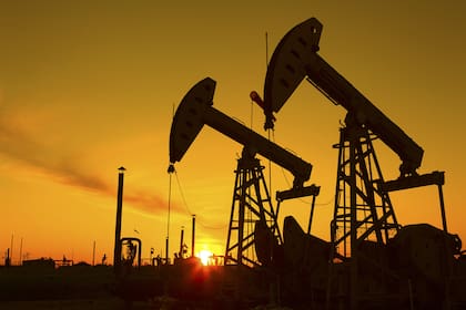 En los últimos 12 meses la producción local de crudo creció 2,7% interanual y la demanda de combustibles, 14,1%