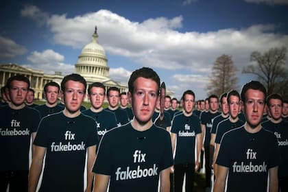 En los últimos años, Facebook ha estado en el centro de varias polémicas por el uso que da a los datos de sus usuarios y ha debido responder ante las autoridades