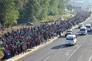 En los últimos días de diciembre 2023, miles de personas entraron por la frontera sur de México con el objetivo de llegar hasta Estados Unidos