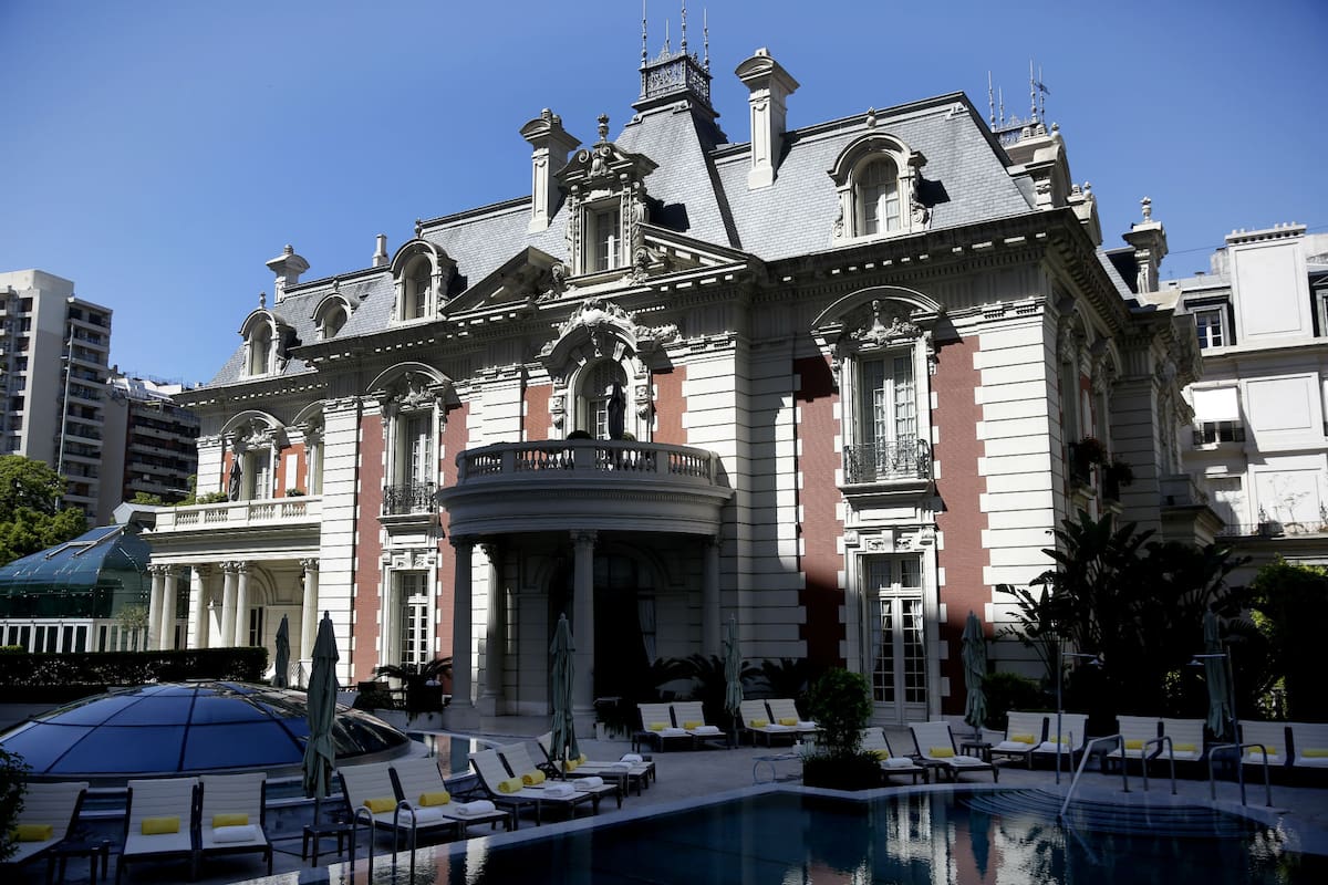 En lujoso edificio fue construido en 1916 y se convirtió en un hotel en 1992