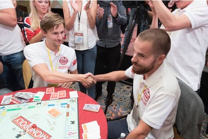 En Macao, China, el veneciano Nicolo Falcone jugó la final del mundial de Monopoly contra un japonés, un estadounidense y un noruego, que era el último campeón de este torneo